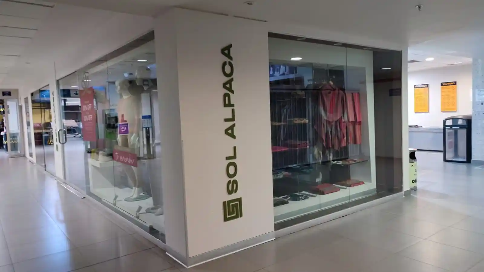 Remodelación tienda Sol Alpaca aeropuerto Arequipa Remodelación tienda Sol Alpaca aeropuerto Arequipa